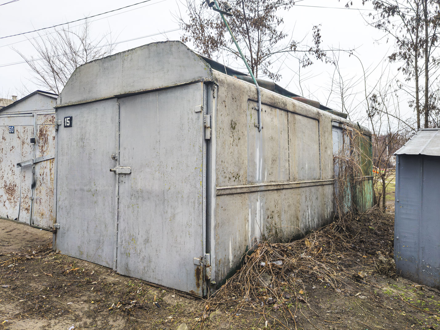 Москва — Метрополитен — Подвижной состав — А/Б; Харьков — Нецелевое использование (гаражи, бытовки, сараи..)