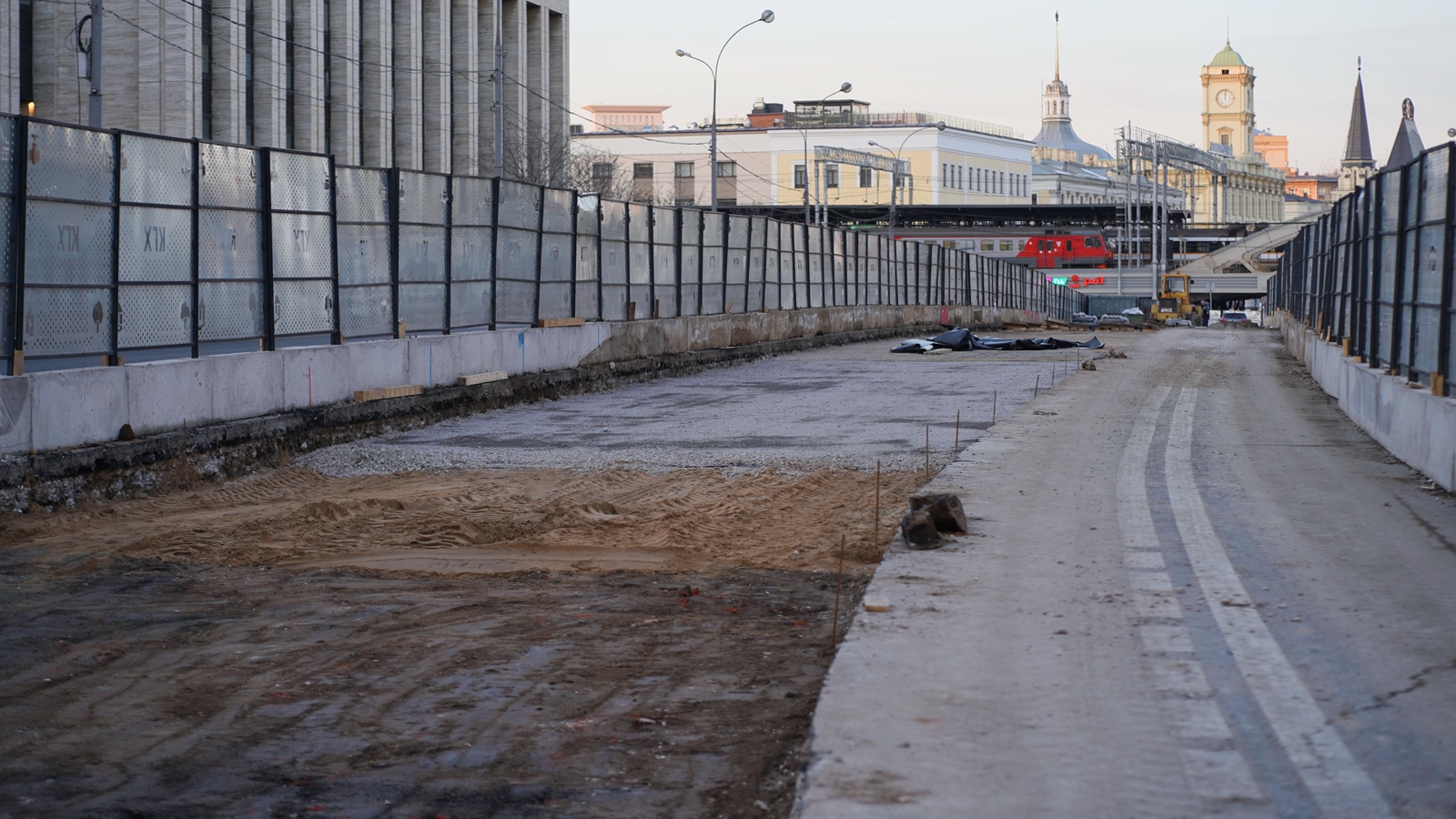 Moscou — Construction of a tram line on Academician Sakharov Avenue Moscou — Construction of a tram line on Academician Sakharov Avenue