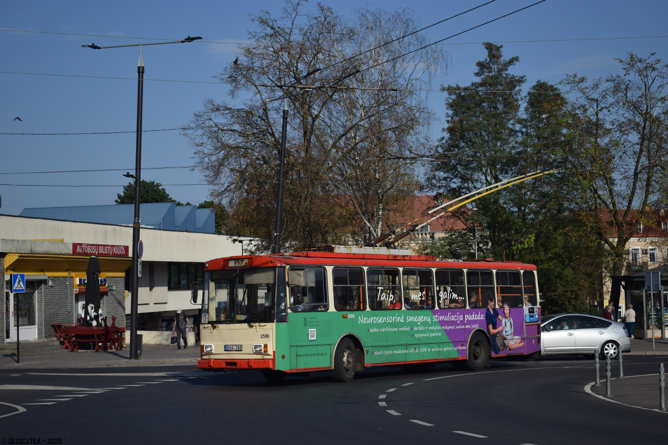 Вильнюс, Škoda 14Tr13/6 № 2588