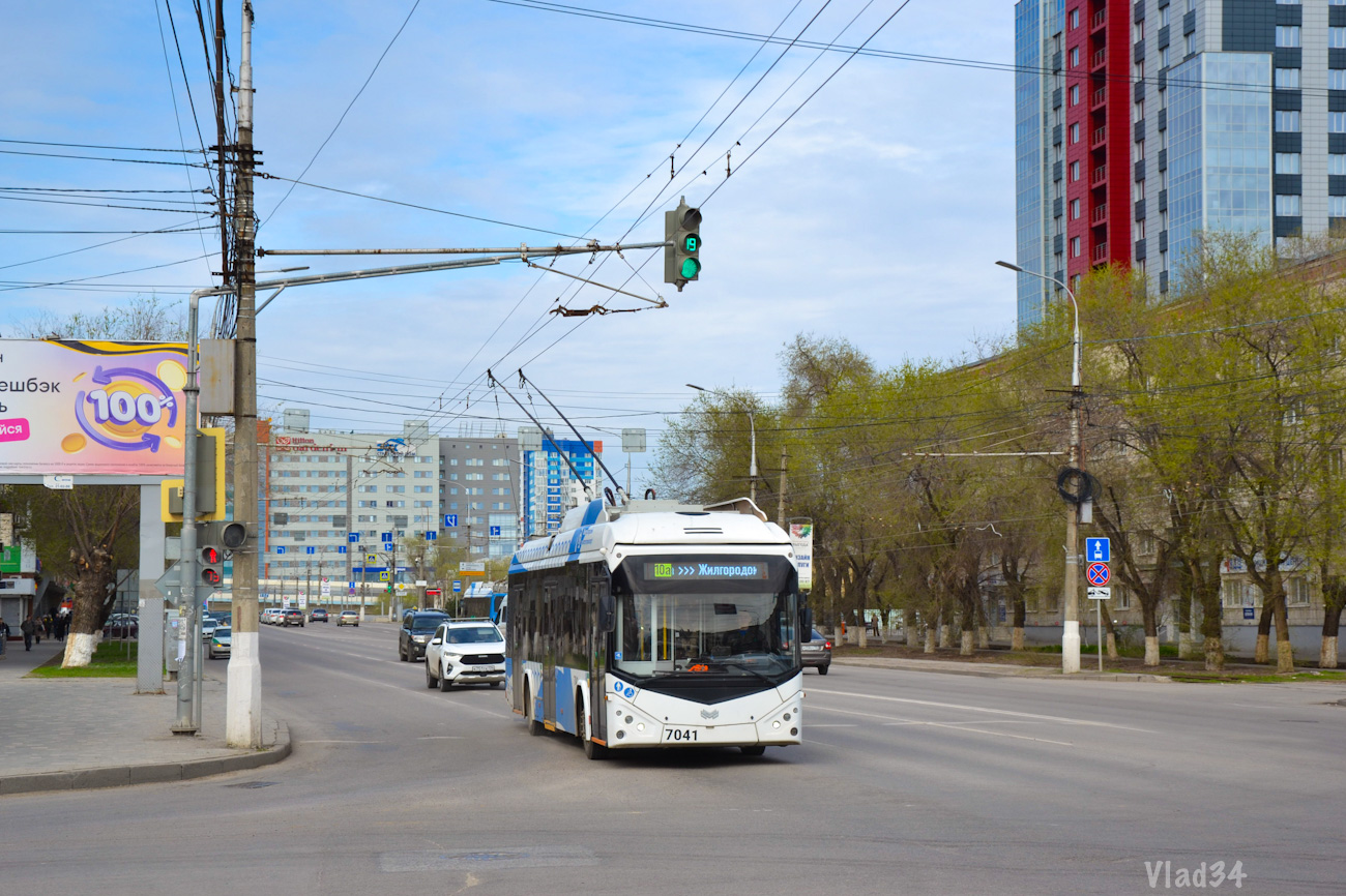 Волгоград, БКМ 32100D № 7041