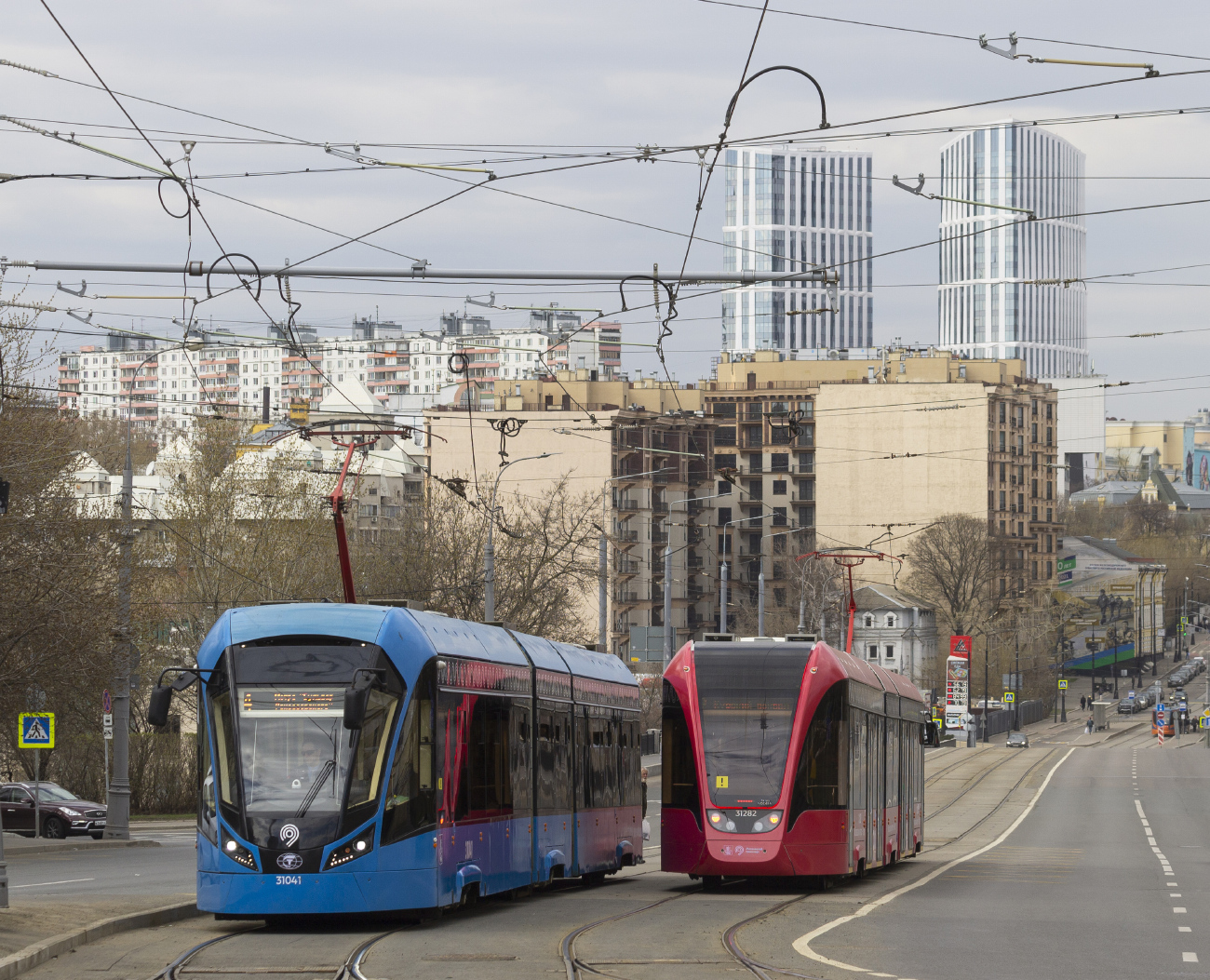 Moskva, 71-931M “Vityaz-M” č. 31041; Moskva, 71-931M “Vityaz-M” č. 31282