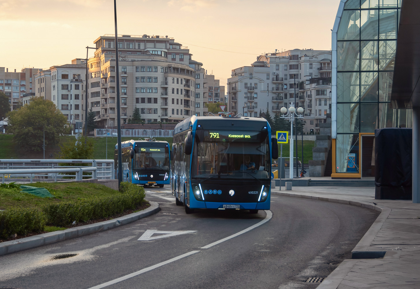 Масква, КАМАЗ-6282 № 410221