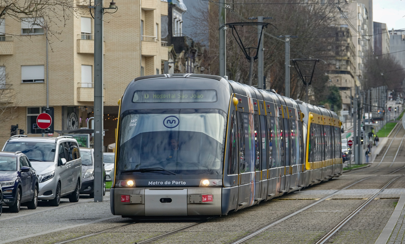 Порту, Bombardier Eurotram (Flexity Outlook) № MP064