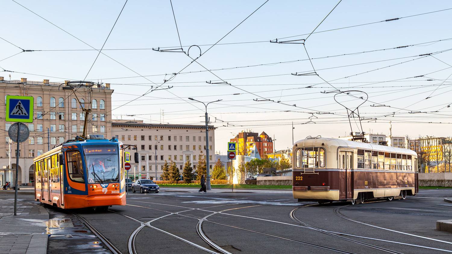 Maskva, 71-623-02 nr. 30336; Maskva, RVZ-6 nr. 222