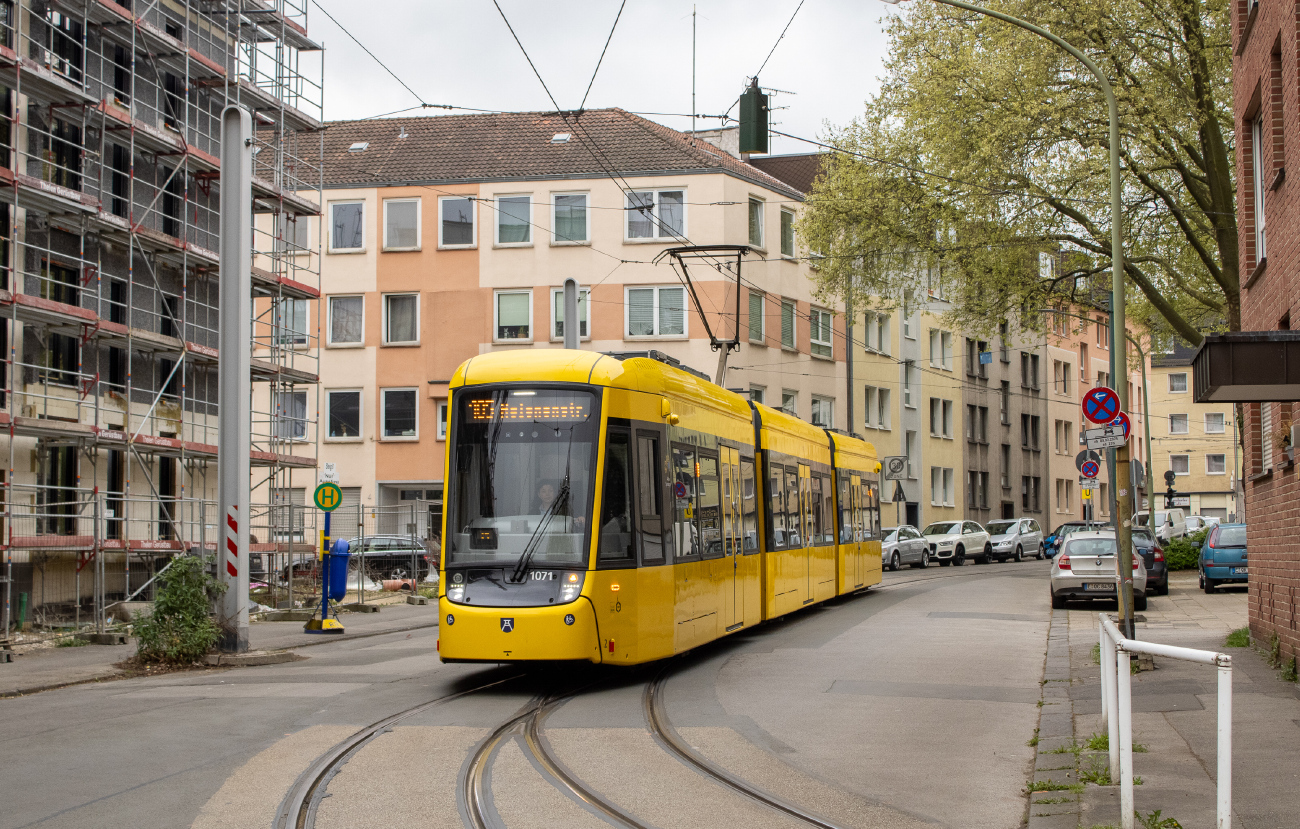 Essen – Mülheim an der Ruhr, Bombardier M8D-NF4 Nr. 1071