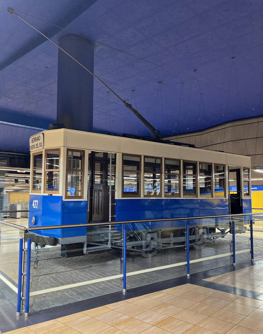 Madrid, La Croyère 2-axle motor car # 477