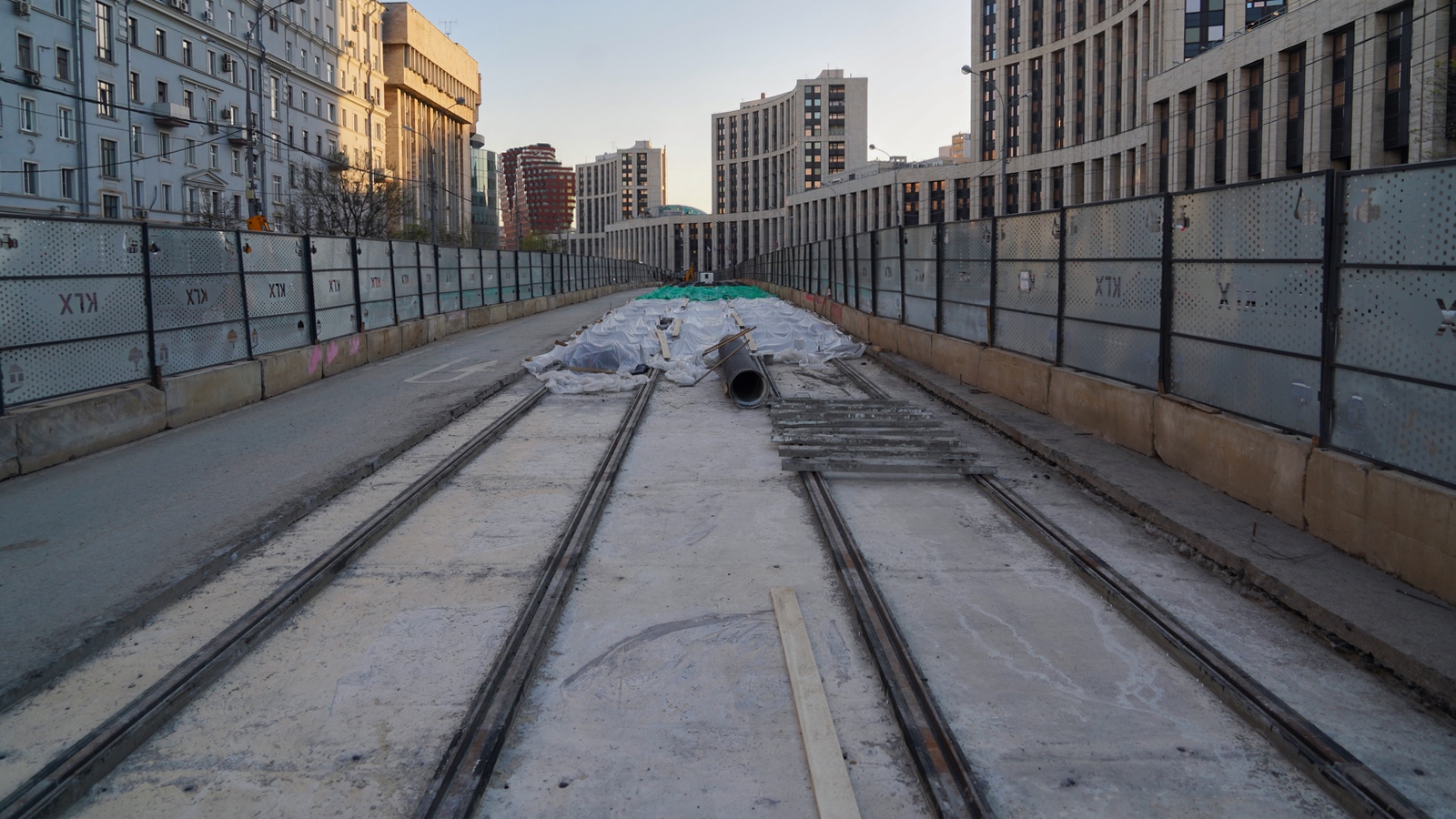 Moskva — Construction of a tram line on Academician Sakharov Avenue Moskva — Construction of a tram line on Academician Sakharov Avenue