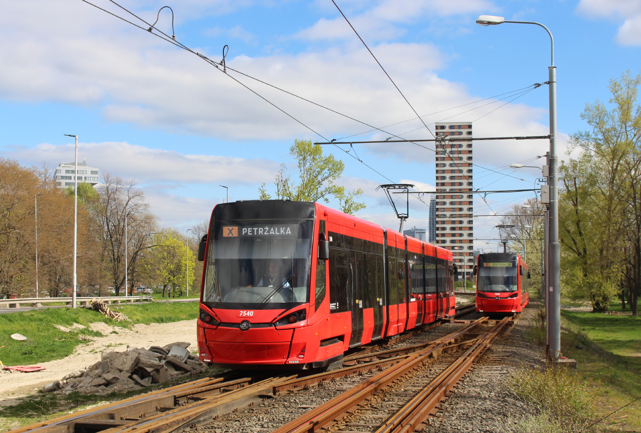 Bratislava, Škoda 30T ForCity Plus nr. 7540