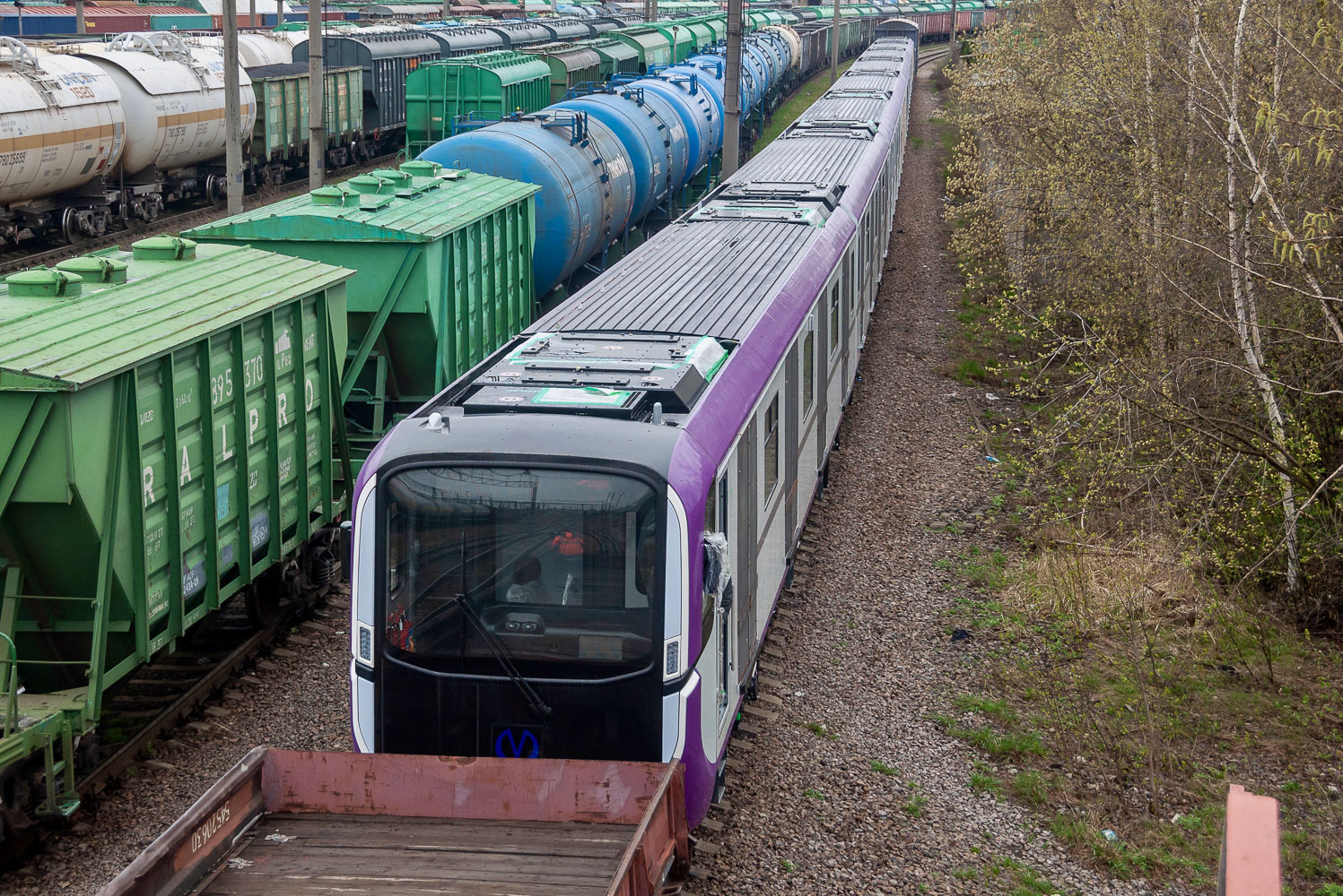 Санкт-Петербург, 81-725.2 «Балтиец» № 25076; Санкт-Петербург — Метрополитен — Перегонка вагонов метро по ж/д