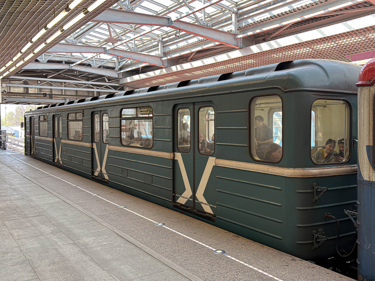 Москва, 81-717.5 (ММЗ/МВМ) № 0242