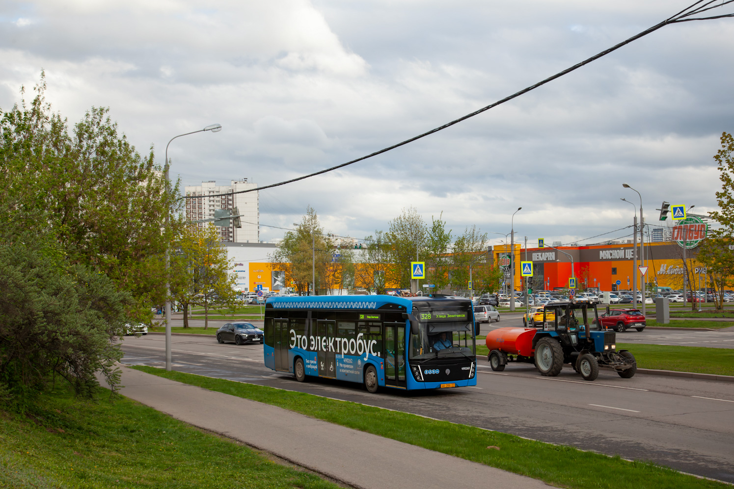 Москва, КАМАЗ-6282 № 490262