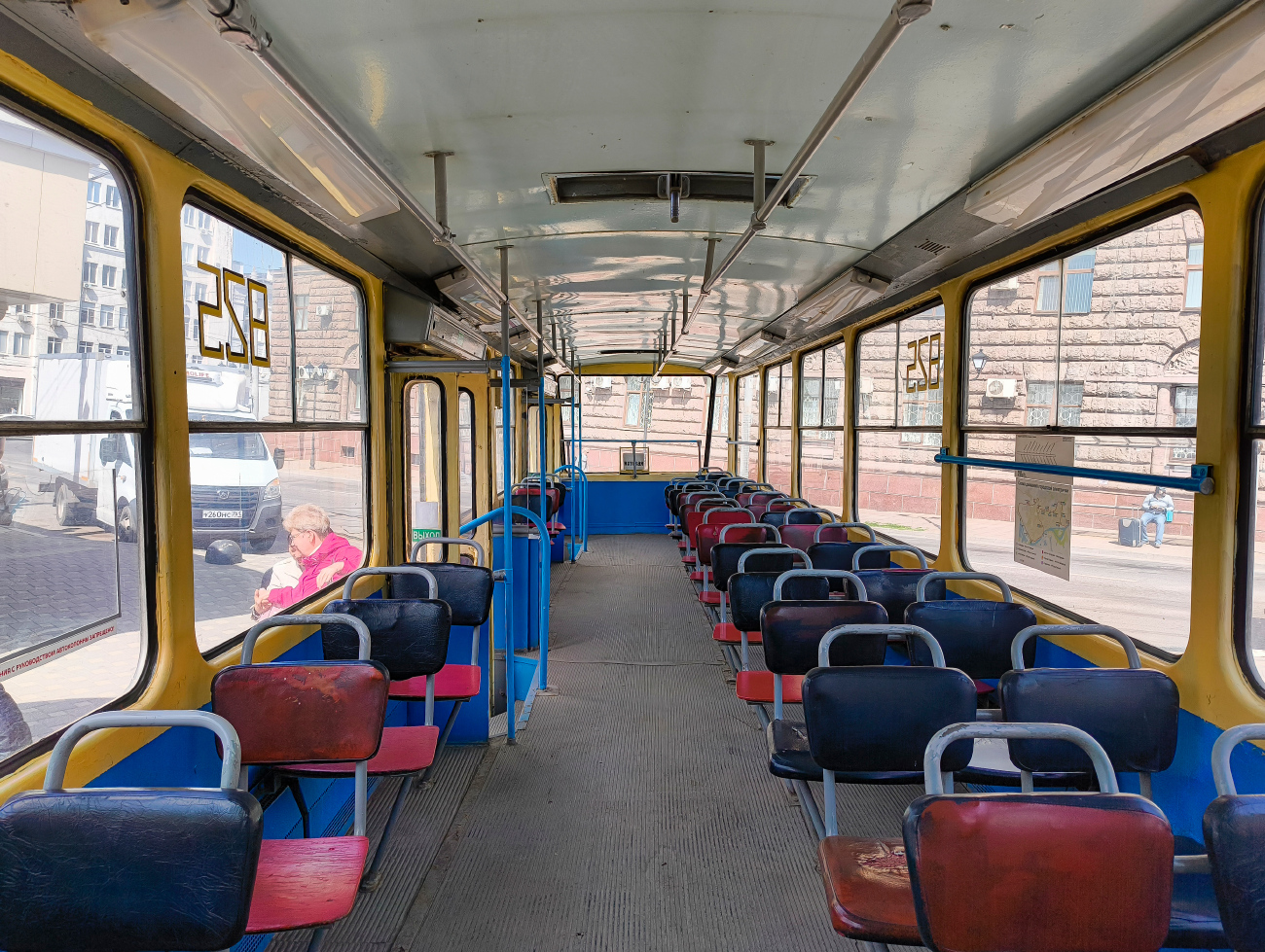 Rostov-na-Donu, Tatra T6B5SU č. 825 Rostov-na-Donu, Tatra T6B5SU č. 825