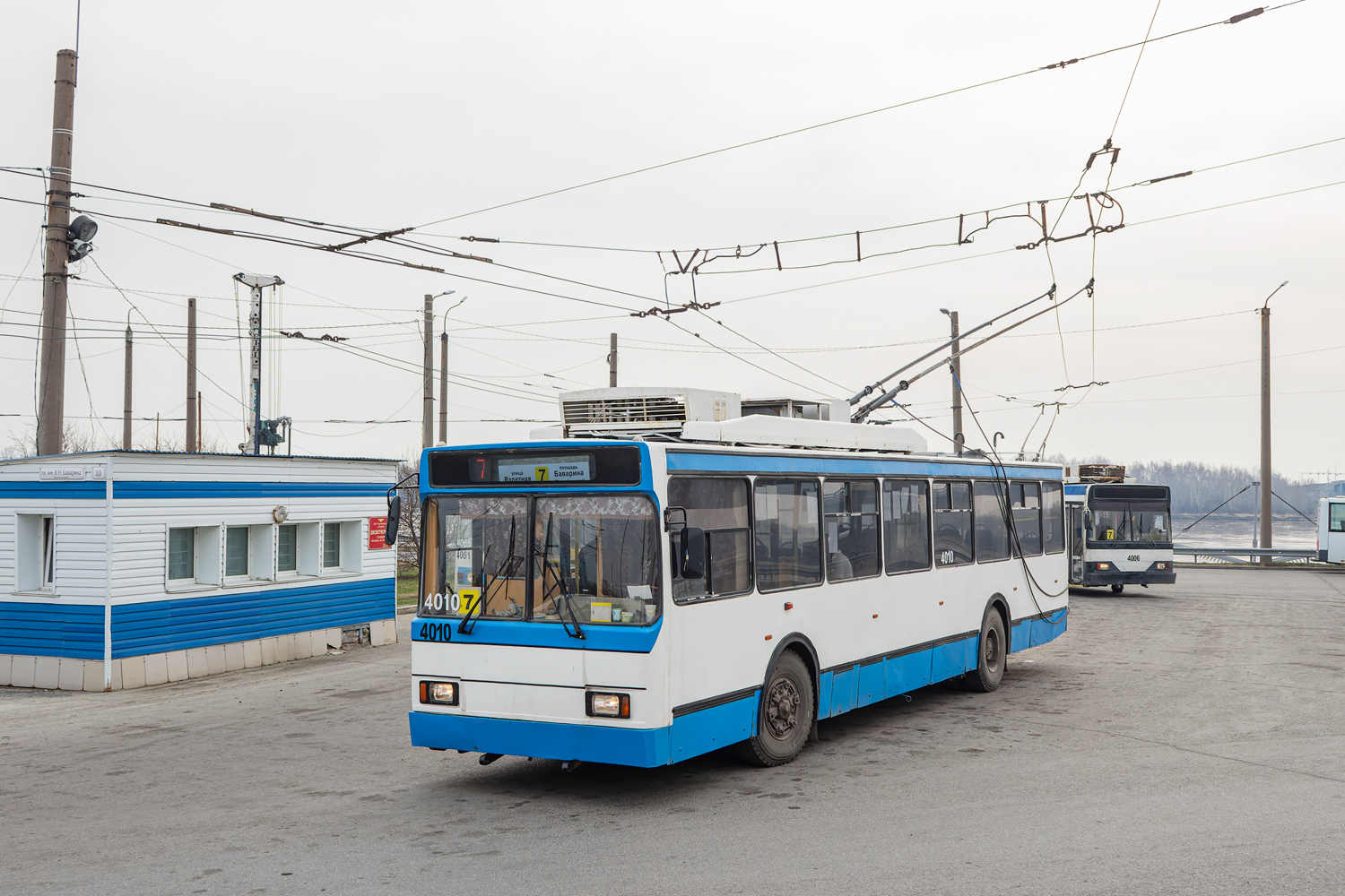 Барнаул, ВМЗ-52981 № 4010