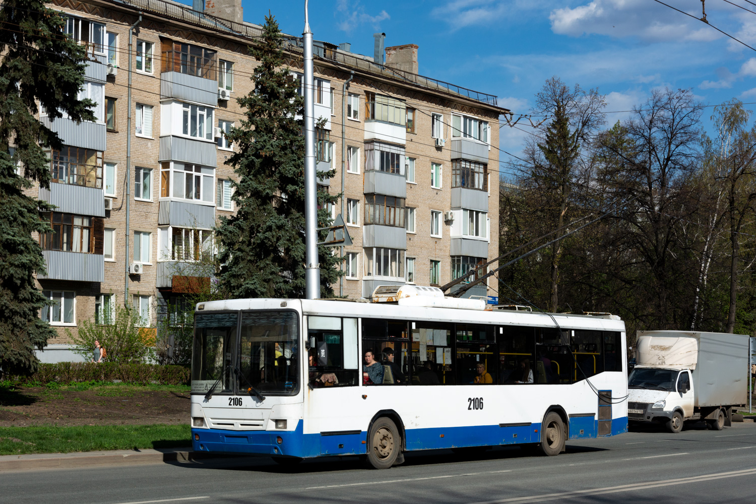 Уфа, НефАЗ-БТЗ 52765А № 2106