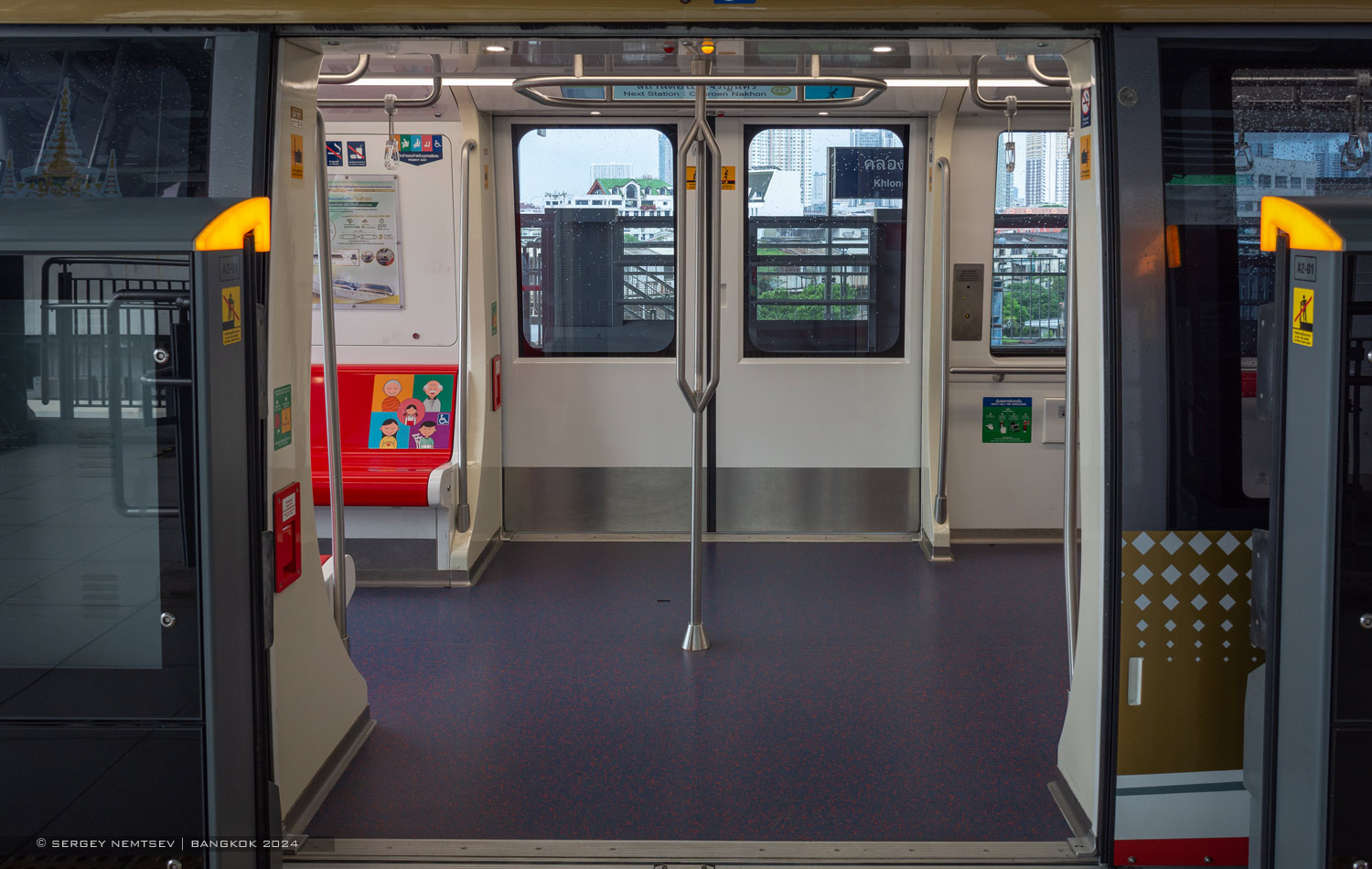Бангкок — Золотая линия БТС (รถไฟฟ้าสายสีทอง)