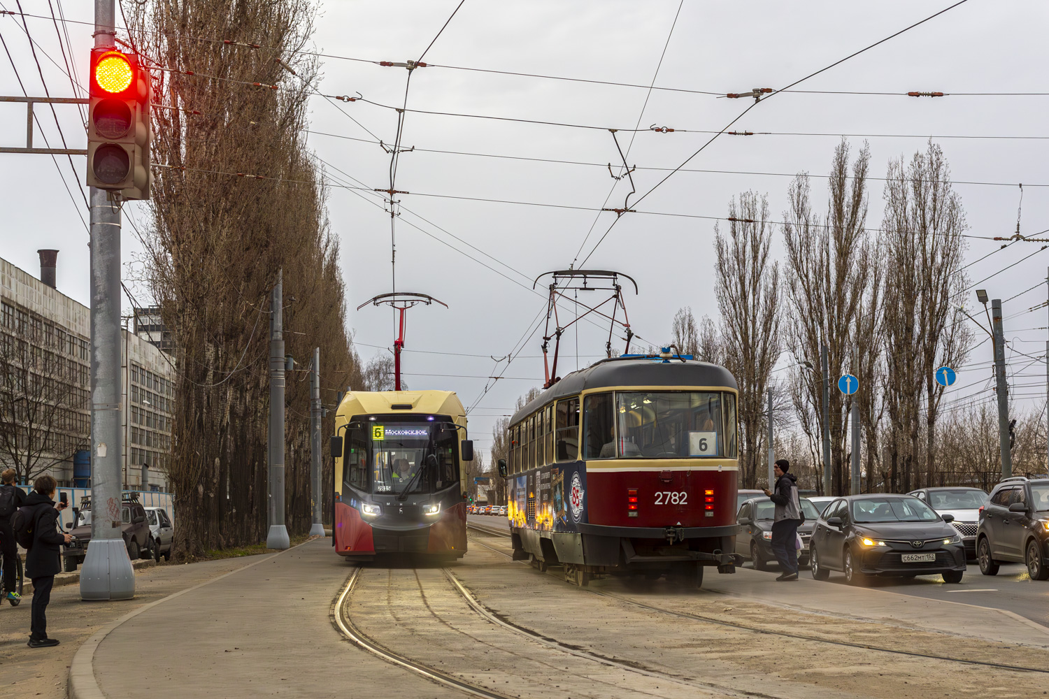 Нижний Новгород, БКМ Т811 «МиНиН» № 2815; Нижний Новгород, МТТЧ № 2782