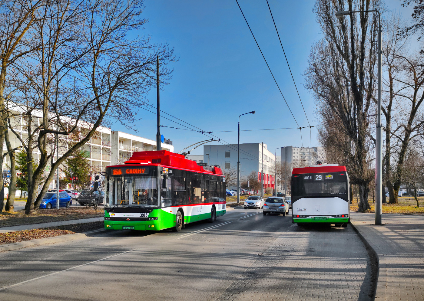 Liublinas, Ursus T70116 nr. 3915; Liublinas, Solaris Urbino IV 12 Electric nr. 4016