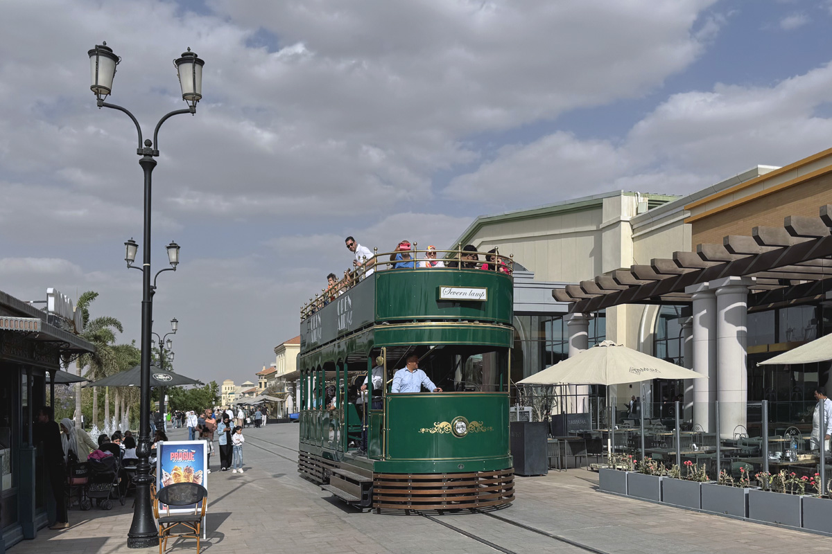 Мадинати, Четырёхосный аккумуляторный вагон № Green