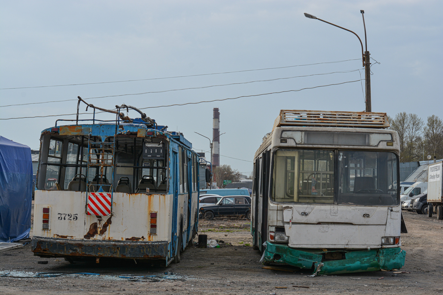 Pietari, VMZ-170 # 3725; Pietari, LiAZ-5280 (VZTM) # 337