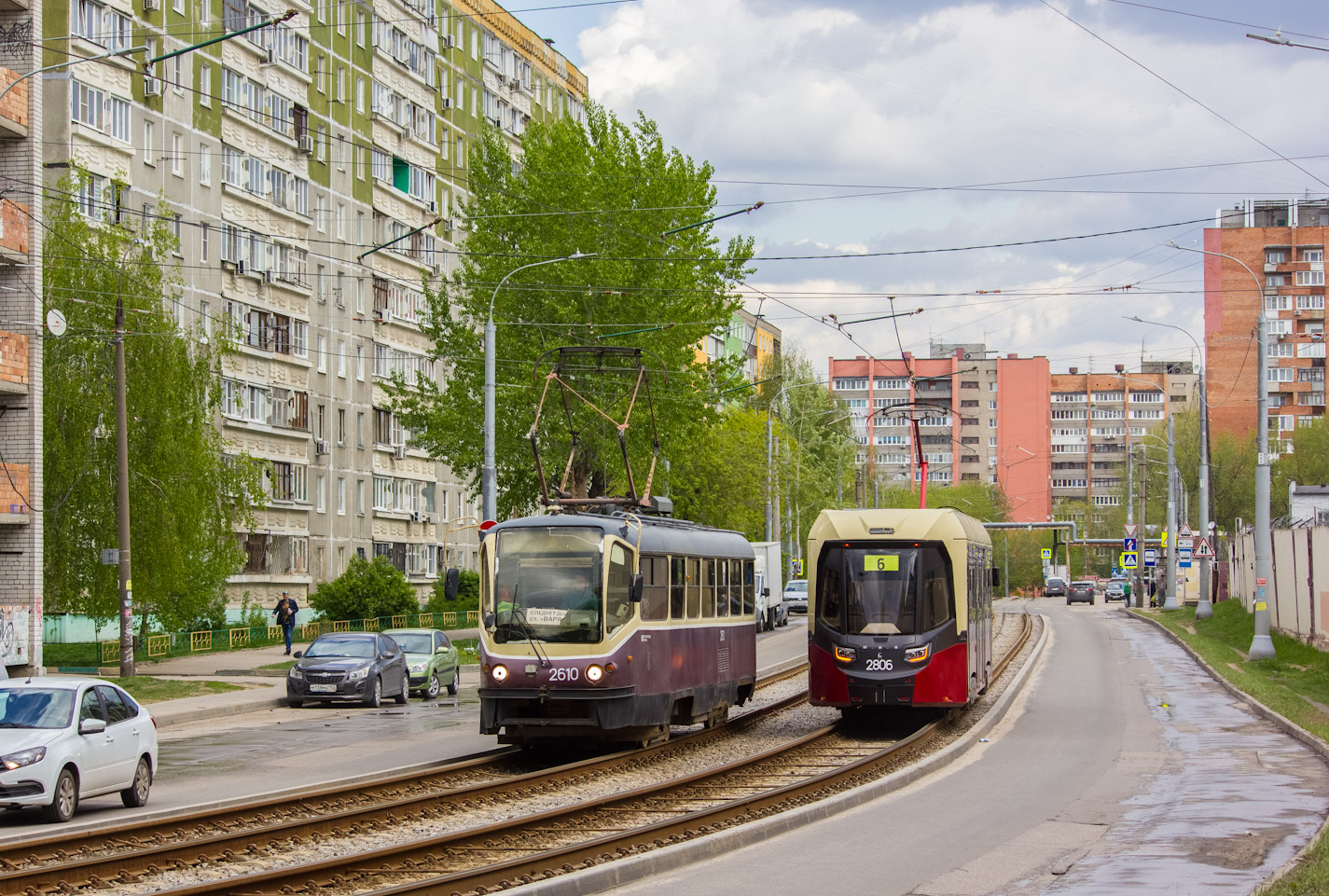 Нижний Новгород, Tatra T3SU КВР ТРЗ № 2610; Нижний Новгород, БКМ Т811 «МиНиН» № 2806