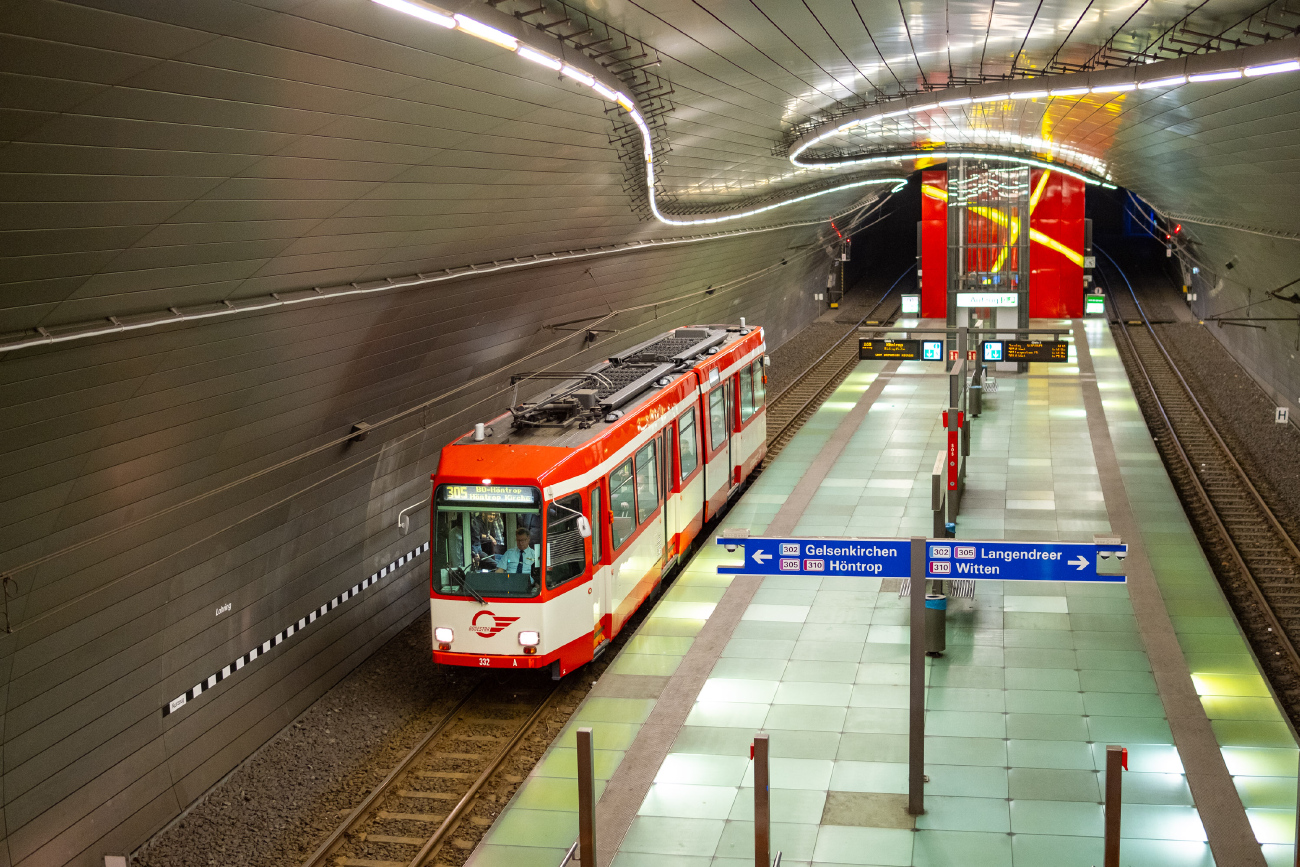 Bochum – Gelsenkirchen, Duewag M6S № 332 Bochum – Gelsenkirchen, Duewag M6S № 332