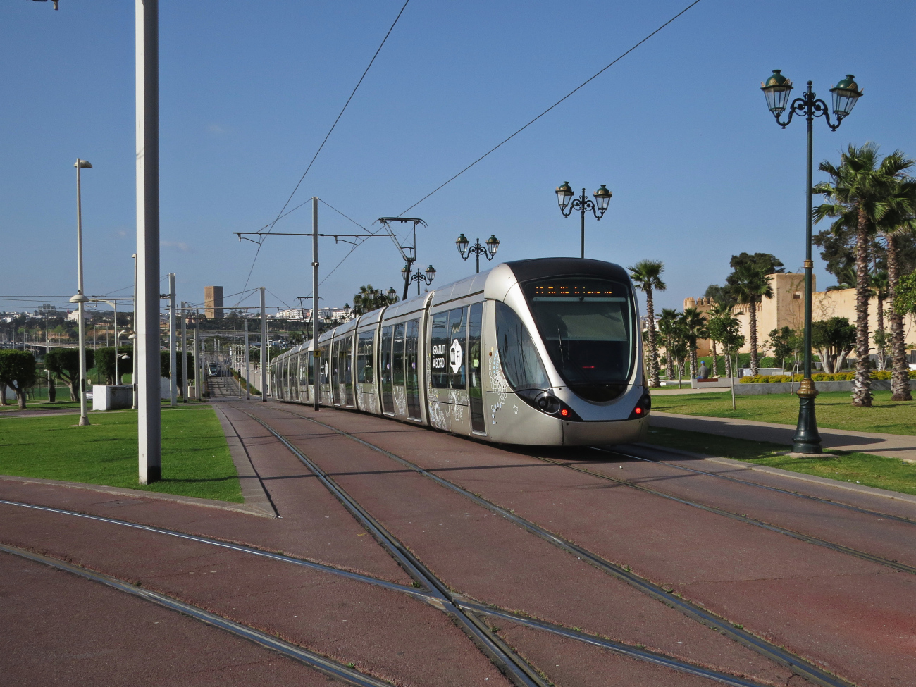 Рабат - Сале, Alstom Citadis 302 № 021; Рабат - Сале — Трамвайные линии и инфраструктура