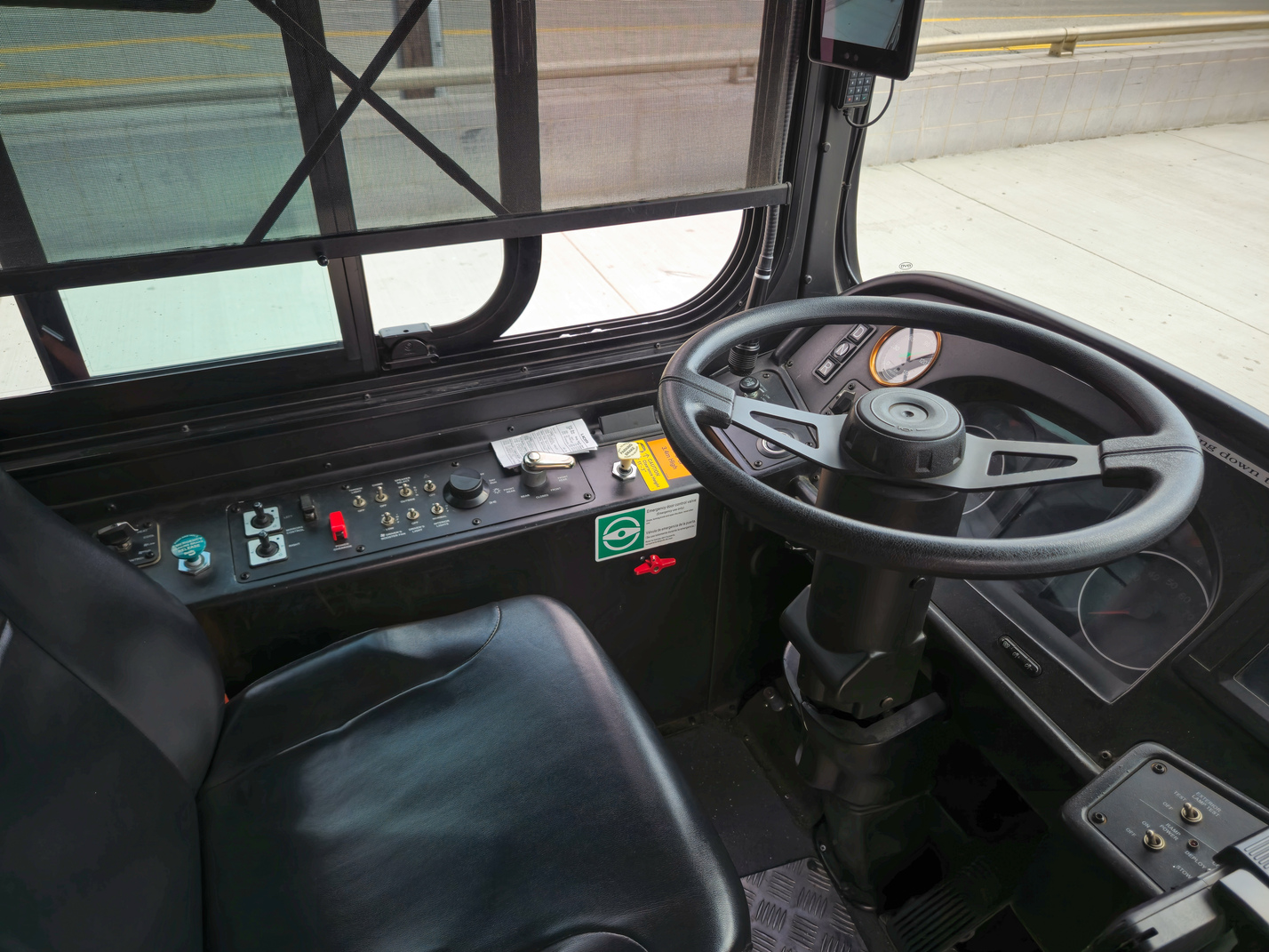 Los Angeles, BYD K9MD č. 10001