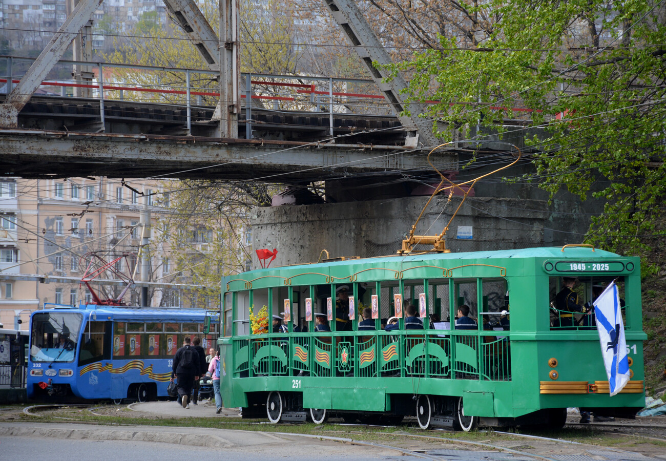 Владивосток, РВЗ-6М2 № 251; Владивосток — Ретро-вагон; Владивосток — Тематические трамваи