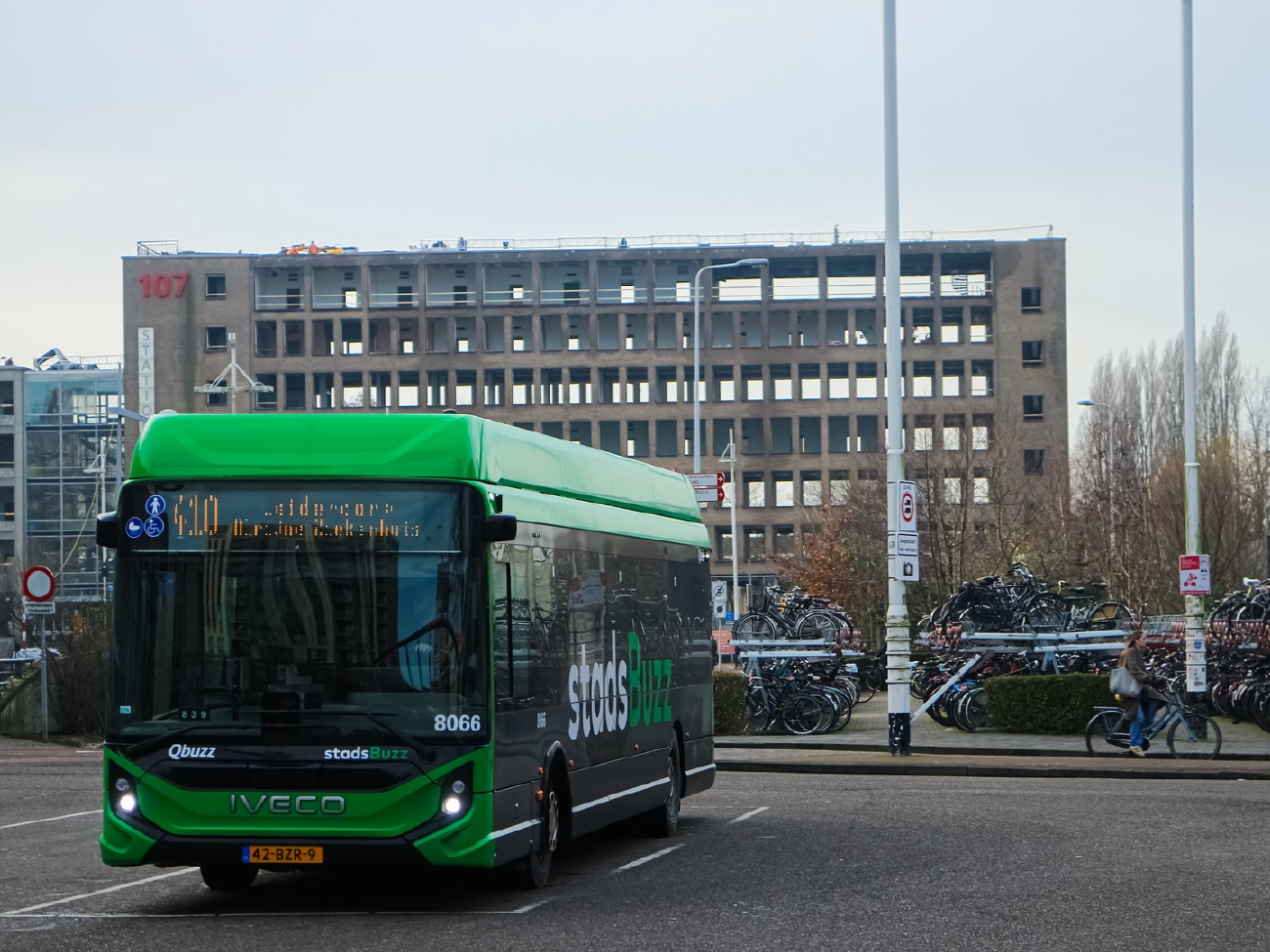 Лейден – Гауда – Алфен-ан-де-Рейн, IVECO E-Way 12M № 8066