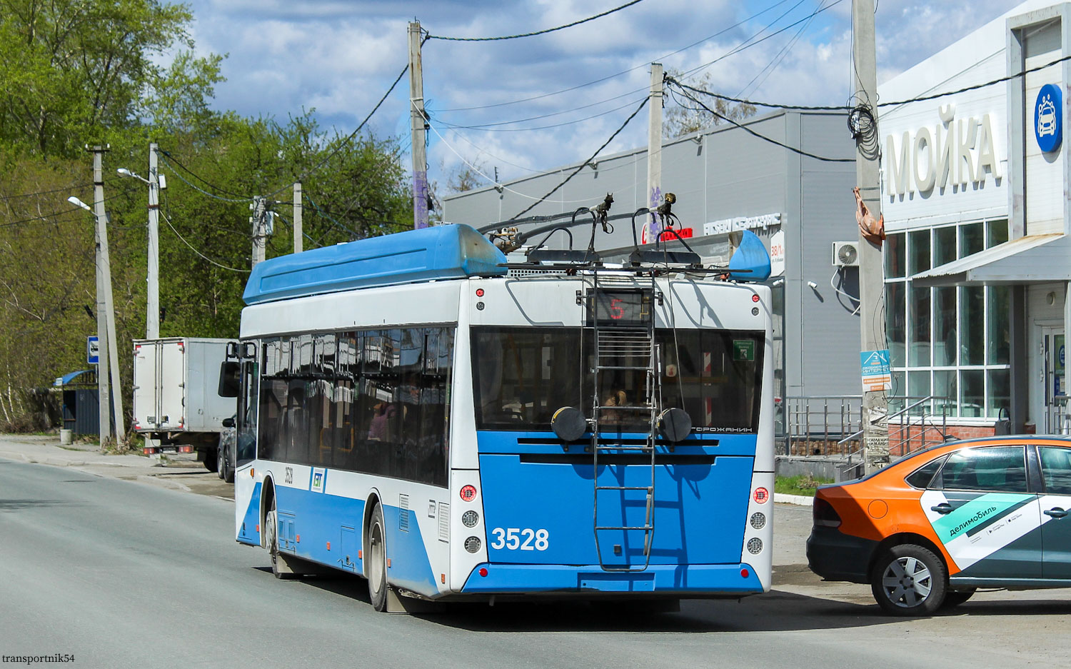 Новосибирск, УТТЗ-6241.01 «Горожанин» № 3528