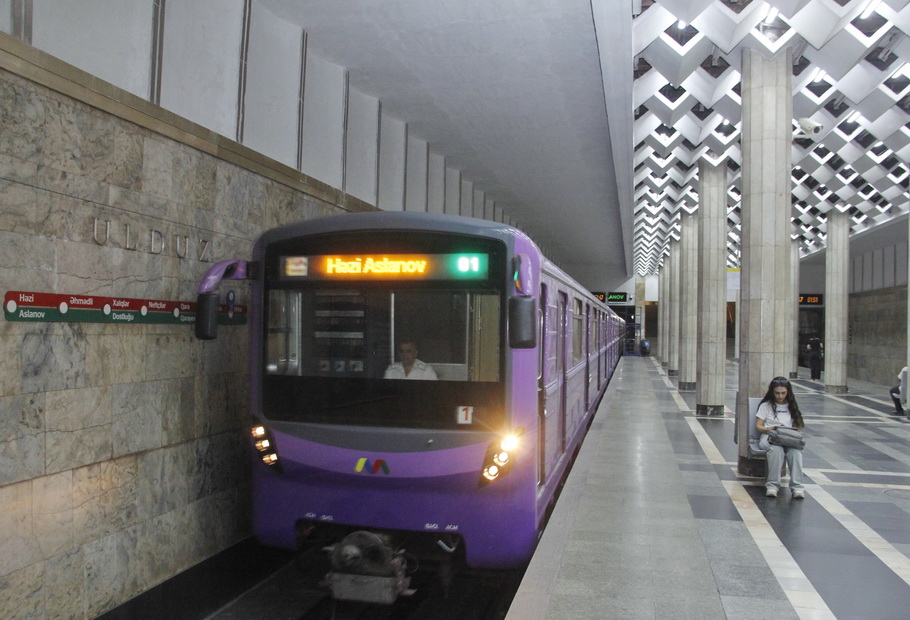 Баку, 81-717.5Б № 2821