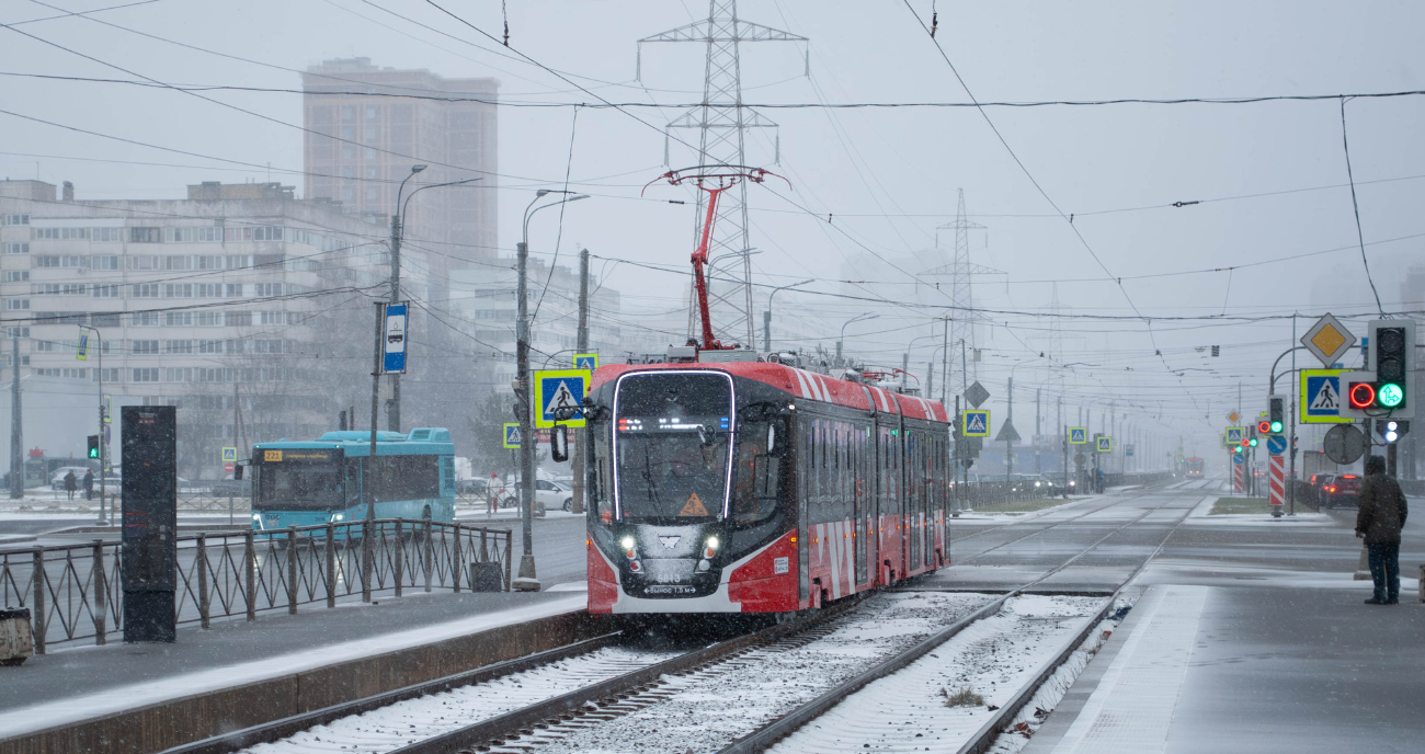 Санкт-Петербург, 71-638-02 «Поларис» № 5813