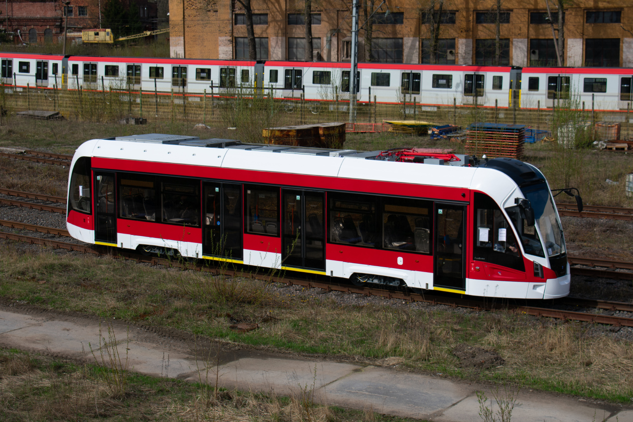 Санкт-Петербург — Метрополитен — Подвижной состав — 81-725/726/727 «Балтиец»; Санкт-Петербург — Новые вагоны ПКТС; Самара — Новые трамваи 71-911ЕМ «Львёнок»