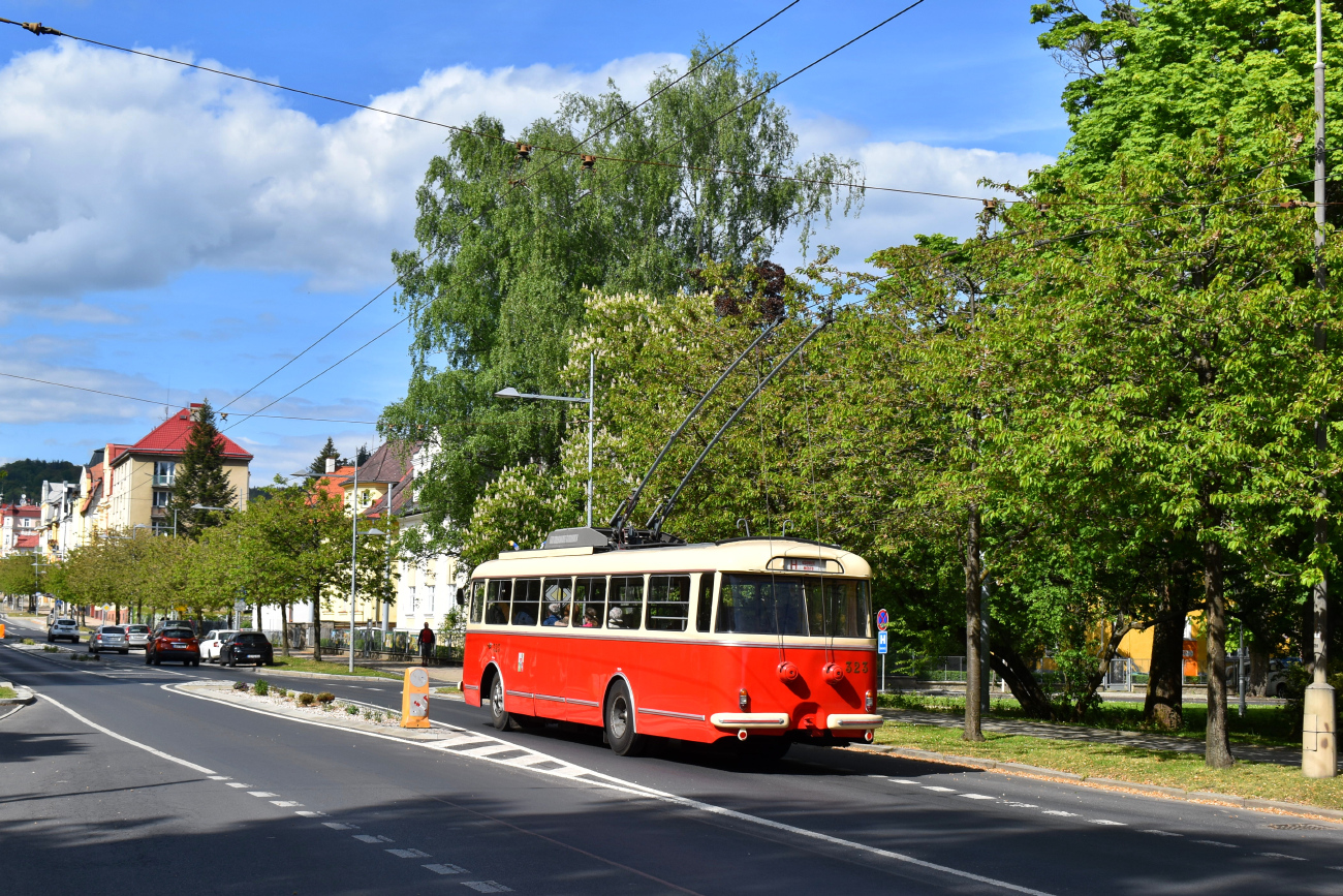 Пльзень, Škoda 9TrHT26 № 323; Марианске-Лазне — Начало курортного сезона; Марианске-Лазне — Троллейбусы из других городов