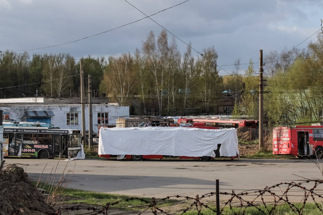 Ярославль, ВМЗ-5298.01 «Авангард» № 109; Ярославль, КТГ-2 № ТГ-6; Ярославль, КТГ-1 № ТГ-5; Ярославль — Разные фотографии