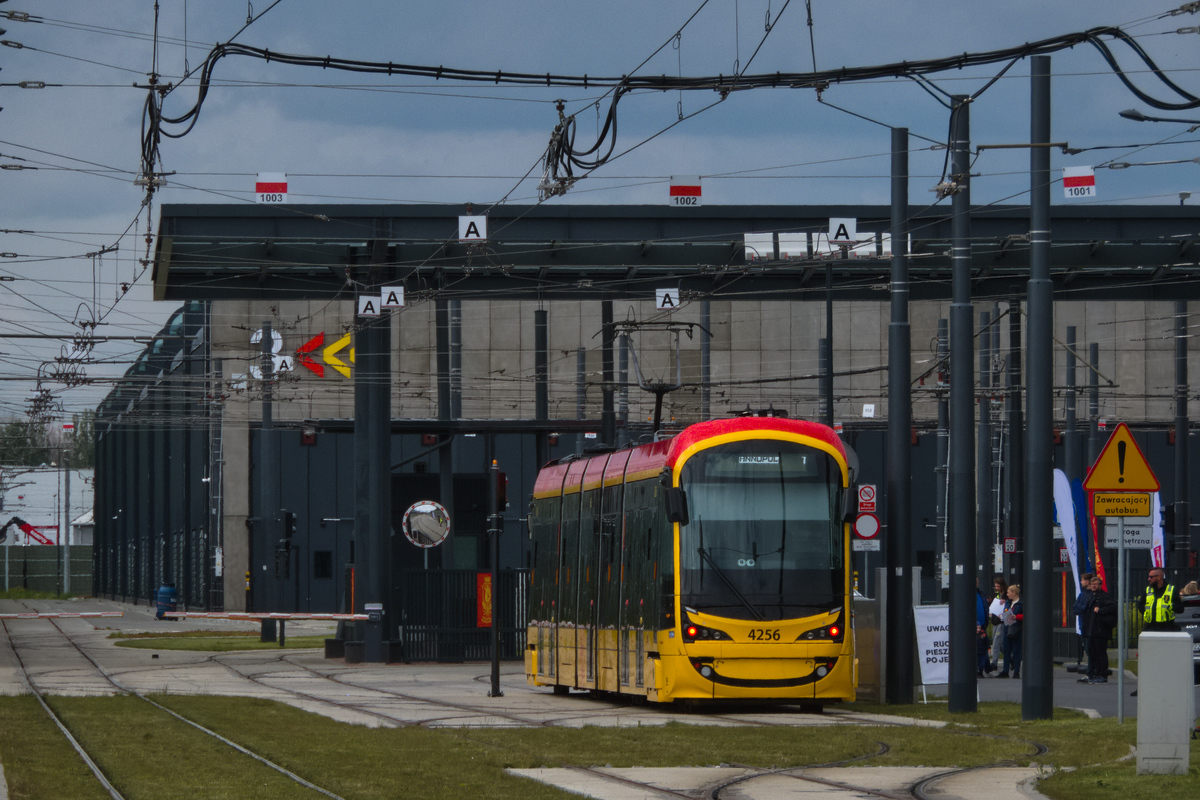 Варшава, Hyundai Rotem 140N № 4256; Варшава — День открытых дверей в депо Annopol — 11.05.2025