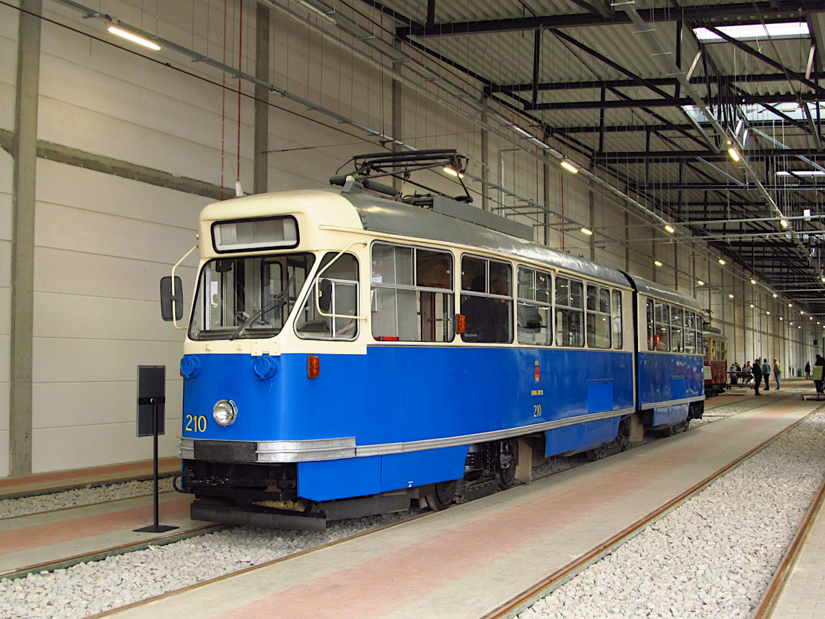 Варшава, Konstal 102Na № 210; Варшава — День открытых дверей в депо Annopol — 11.05.2025 Варшава, Konstal 102Na № 210; Варшава — День открытых дверей в депо Annopol — 11.05.2025