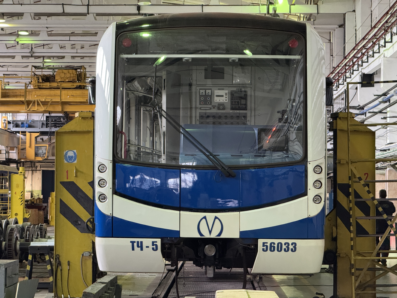 Санкт-Петербург, 81-556.1 «НеВа» № 56033