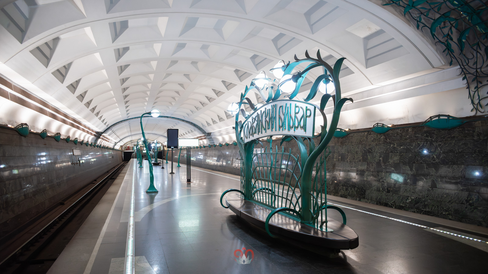 Москва — Метрополитен — [3] Арбатско-Покровская линия