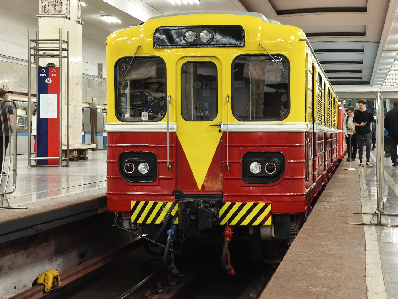 Maskva, 81-580 nr. ВЭКА-001; Maskva — Festive events, exhibitions of rolling stock and a train parade dedicated to the 90th anniversary of the Moscow Metro on May 15-18, 2025