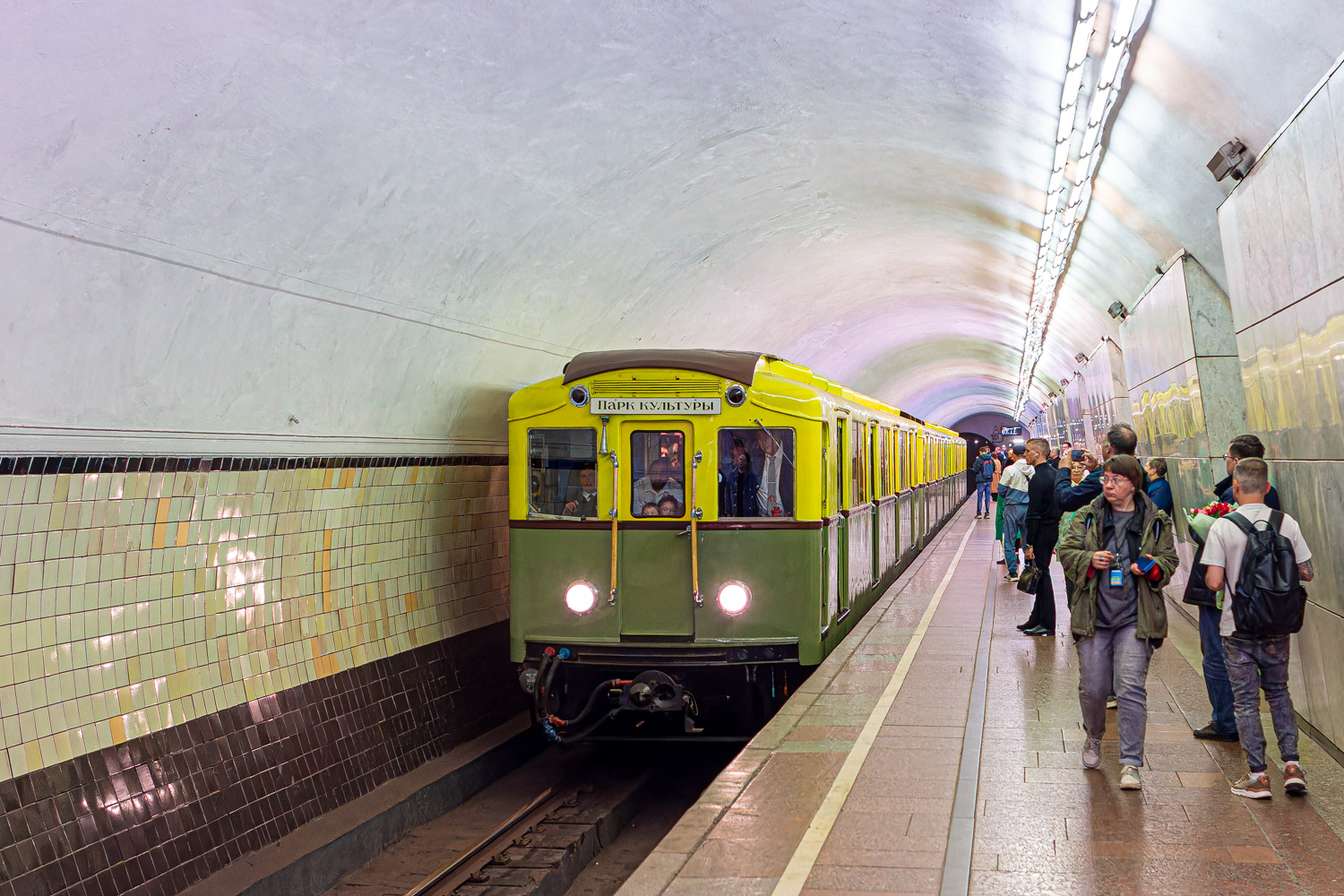 Москва, Ам № 21; Москва — Праздничные мероприятия, выставки подвижного состава и Парад поездов к 90-летию Московского метрополитена 15 — 18 мая 2025