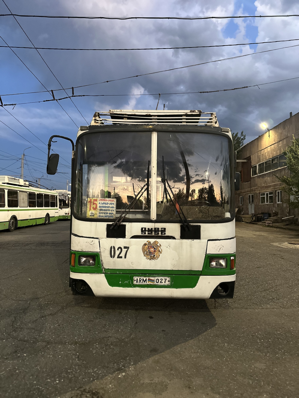 Yerevan, LiAZ-5280 (VZTM) č. 027