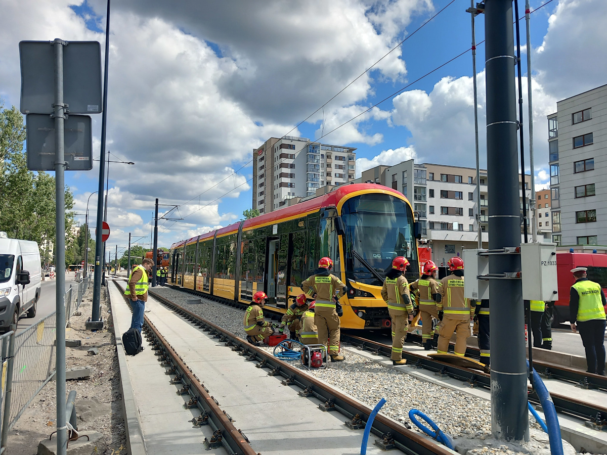 Варшава, Hyundai Rotem 140N № 4202