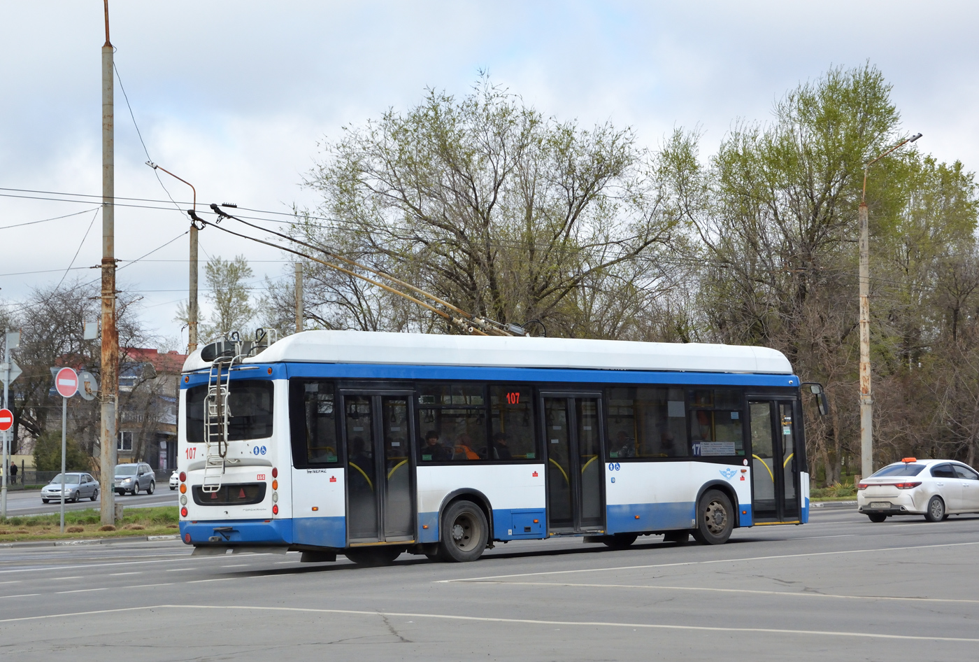 Rostov-na-Donu, UTTZ-6241-10-02 “Gorozhanin” č. 107