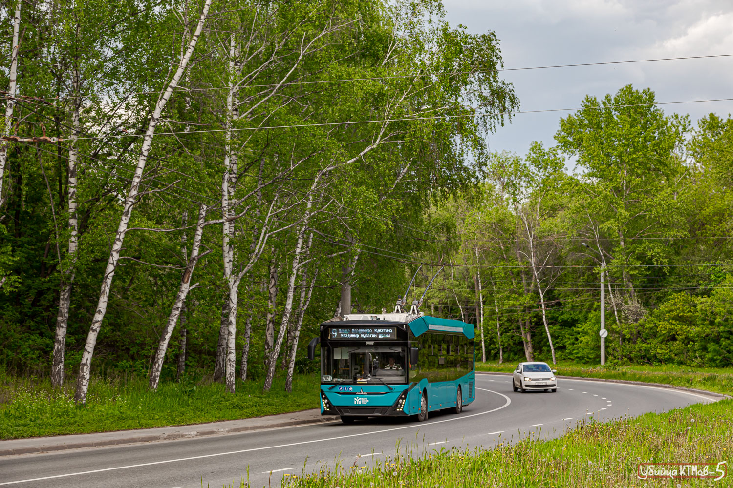 Казань, МАЗ-303Т22 № 2021