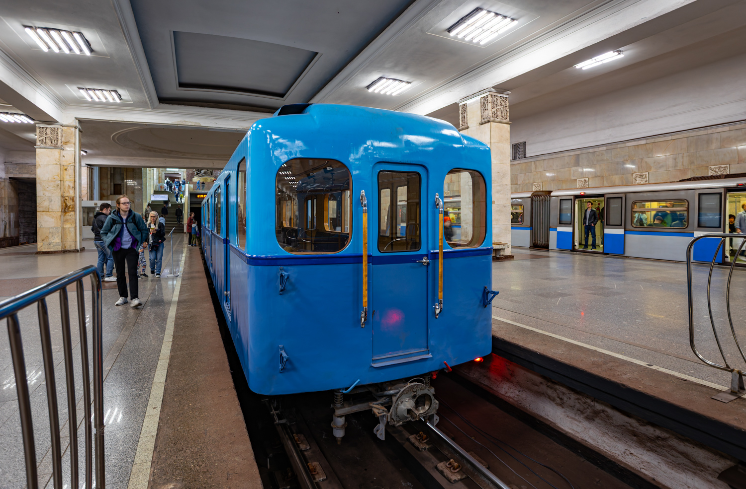 Moszkva, D — 2037; Moszkva — Festive events, exhibitions of rolling stock and a train parade dedicated to the 90th anniversary of the Moscow Metro on May 15-18, 2025
