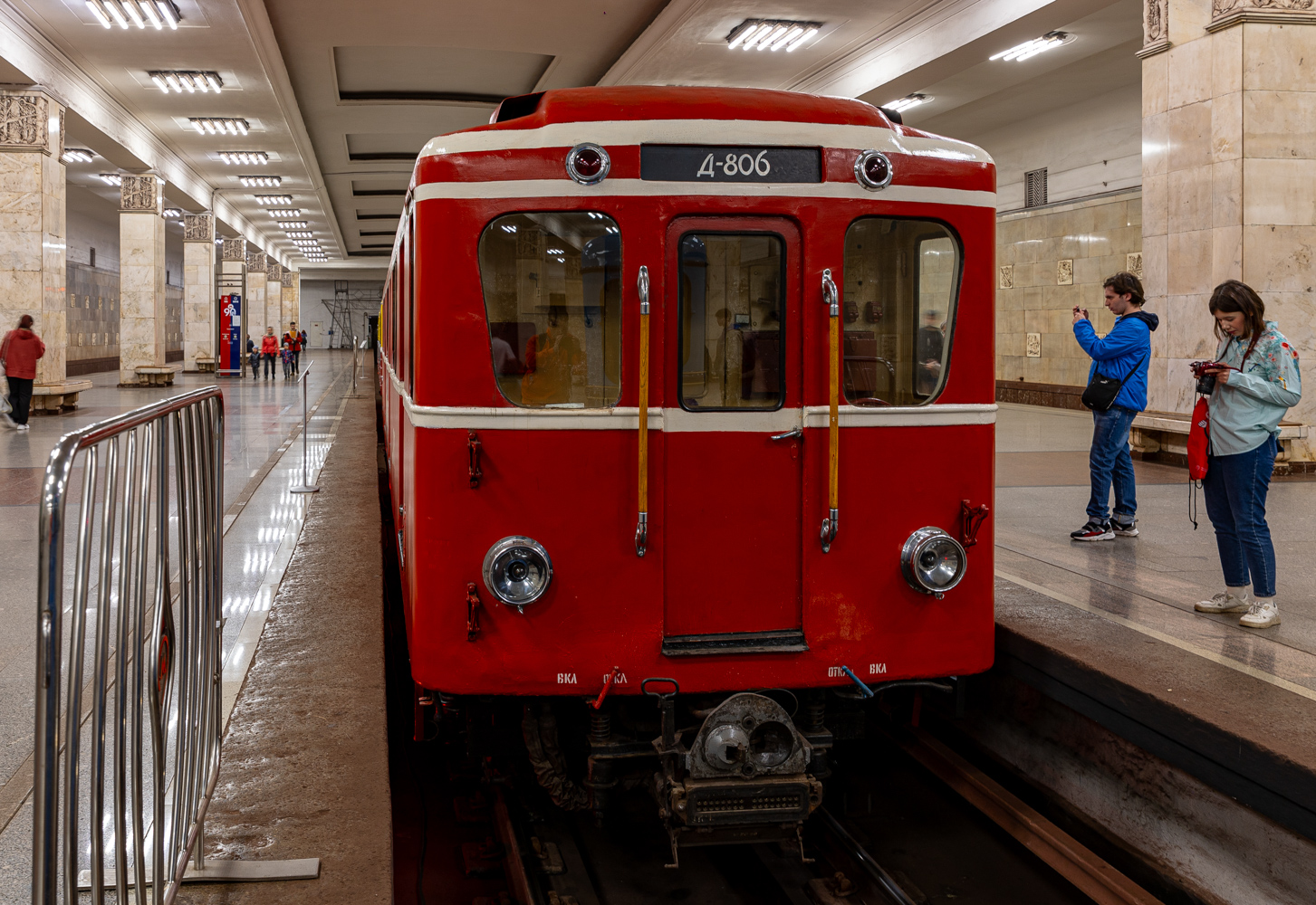 Москва, УМ5 № 806; Москва — Праздничные мероприятия, выставки подвижного состава и Парад поездов к 90-летию Московского метрополитена 15 — 18 мая 2025