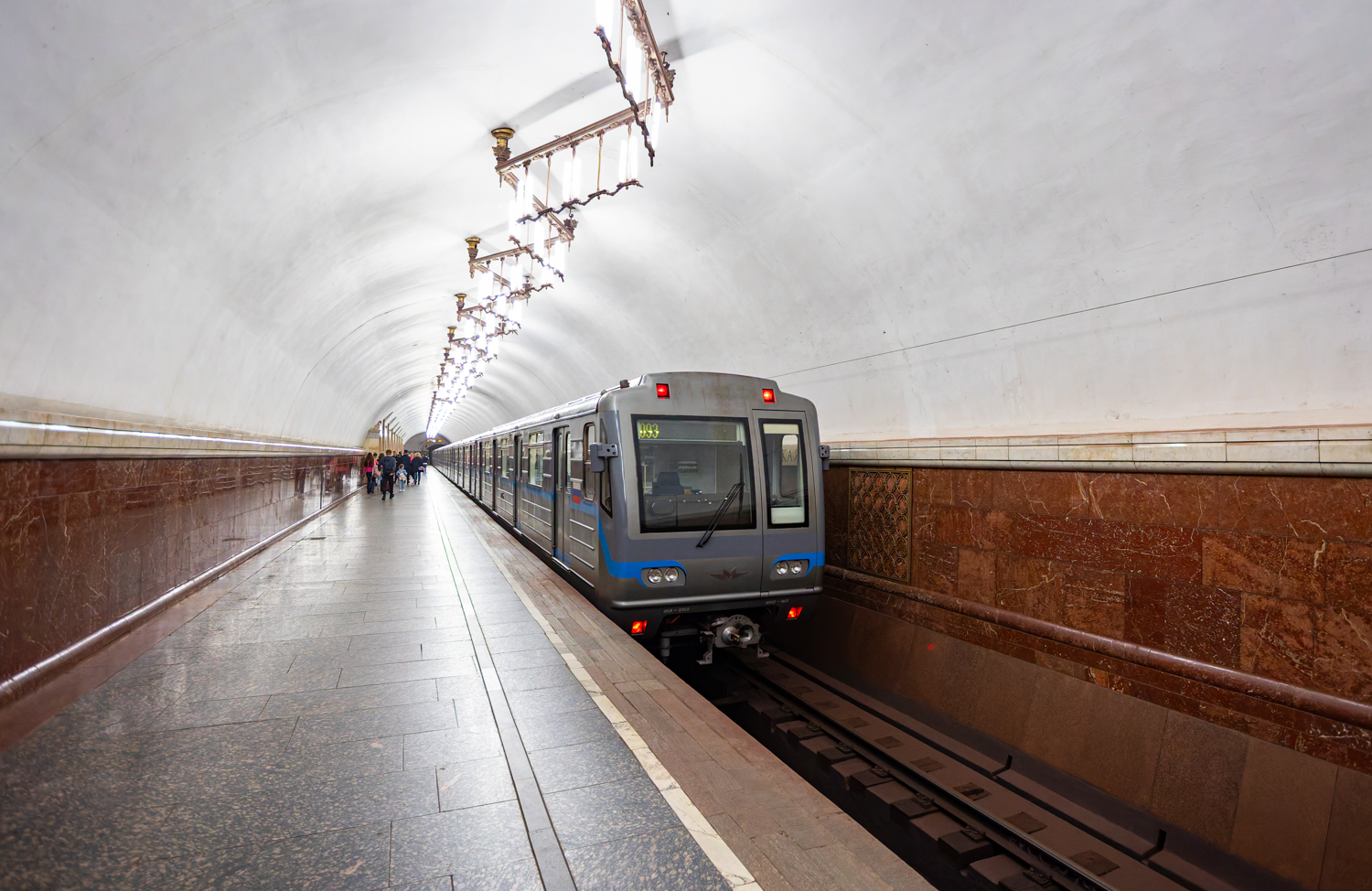 Москва, 81-717.6 № 27015; Москва — Праздничные мероприятия, выставки подвижного состава и Парад поездов к 90-летию Московского метрополитена 15 — 18 мая 2025