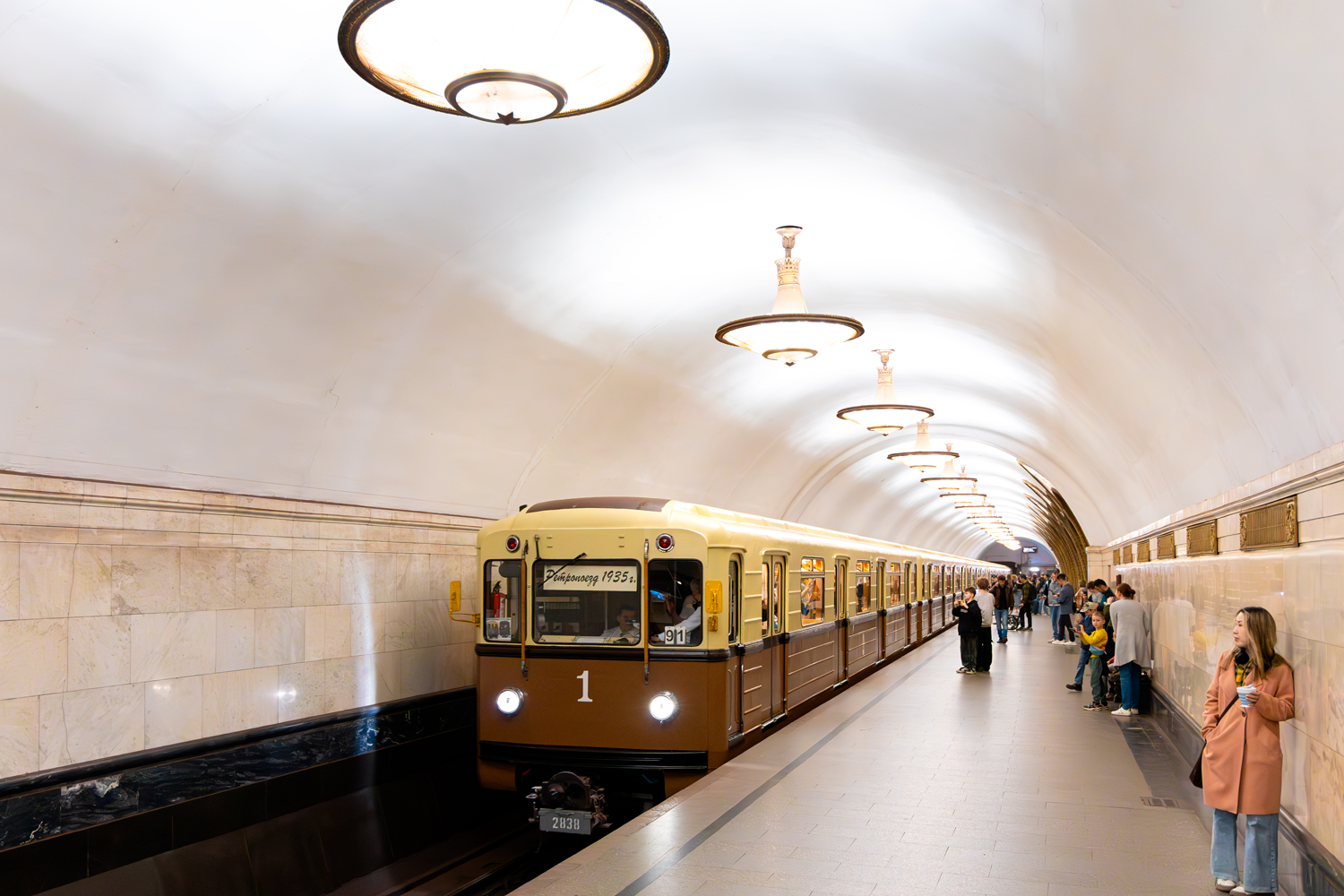 Москва, 81-717.5А № 2838; Москва — Праздничные мероприятия, выставки подвижного состава и Парад поездов к 90-летию Московского метрополитена 15 — 18 мая 2025