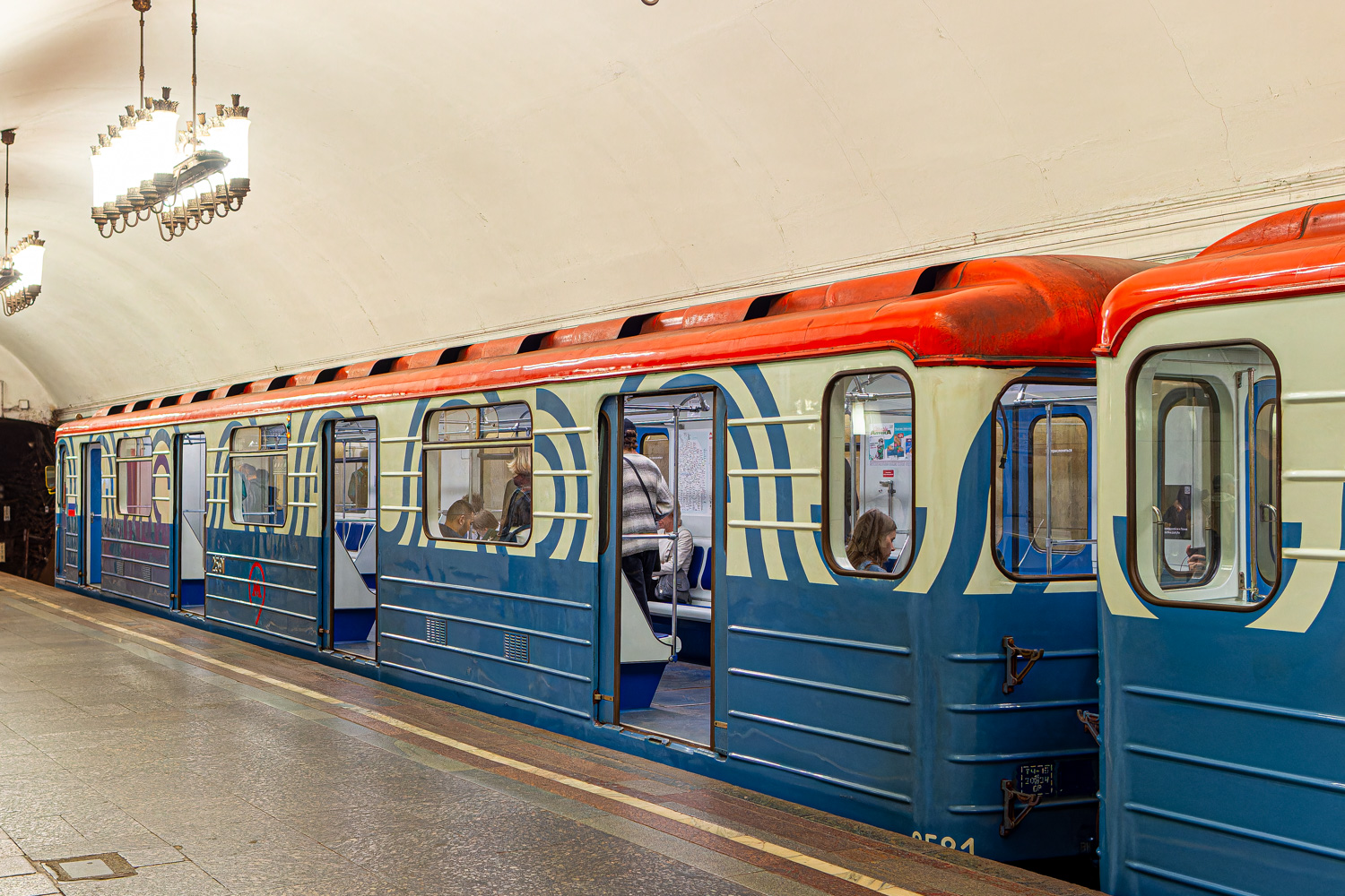 Москва, 81-717.5М (МВМ) № 2591; Москва — Праздничные мероприятия, выставки подвижного состава и Парад поездов к 90-летию Московского метрополитена 15 — 18 мая 2025